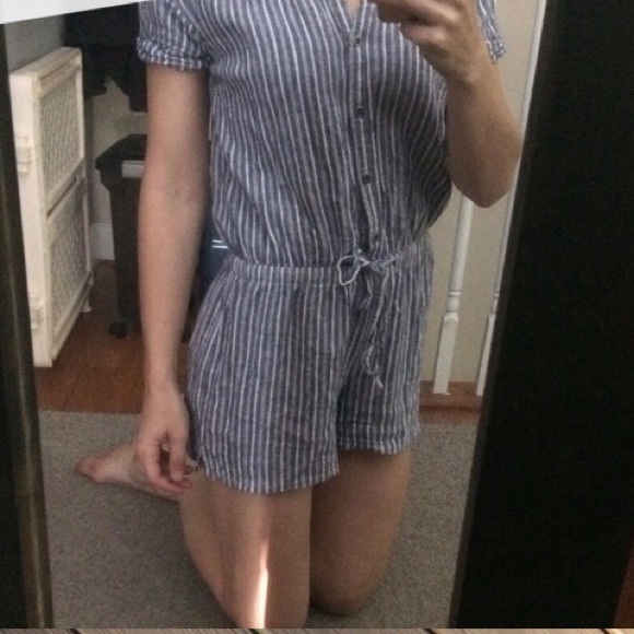 Short jumpsuit - Picture 2 of 3